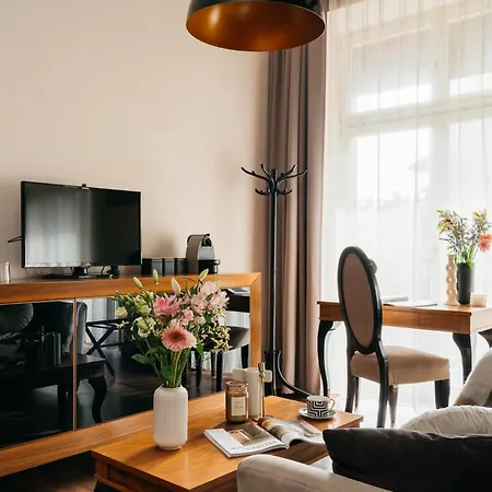 Apartahotel Topolowa 3*